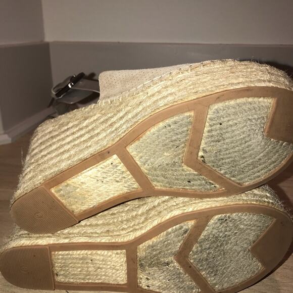 Marc Fisher LTD Annie Perforated Espadrille 8 - Picture 7 of 7